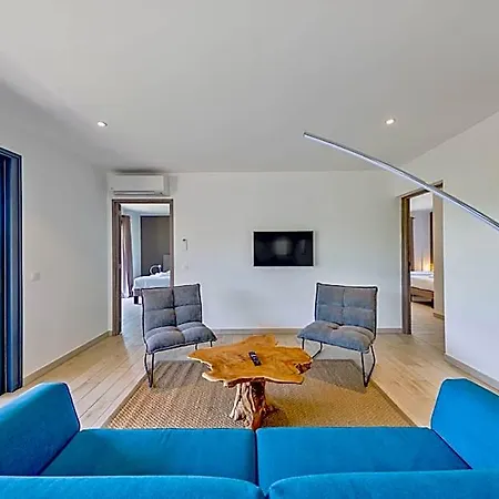 Superiore Vesna Rossa 4p6p Hotel